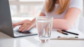 Que boire pour éviter les crampes ?